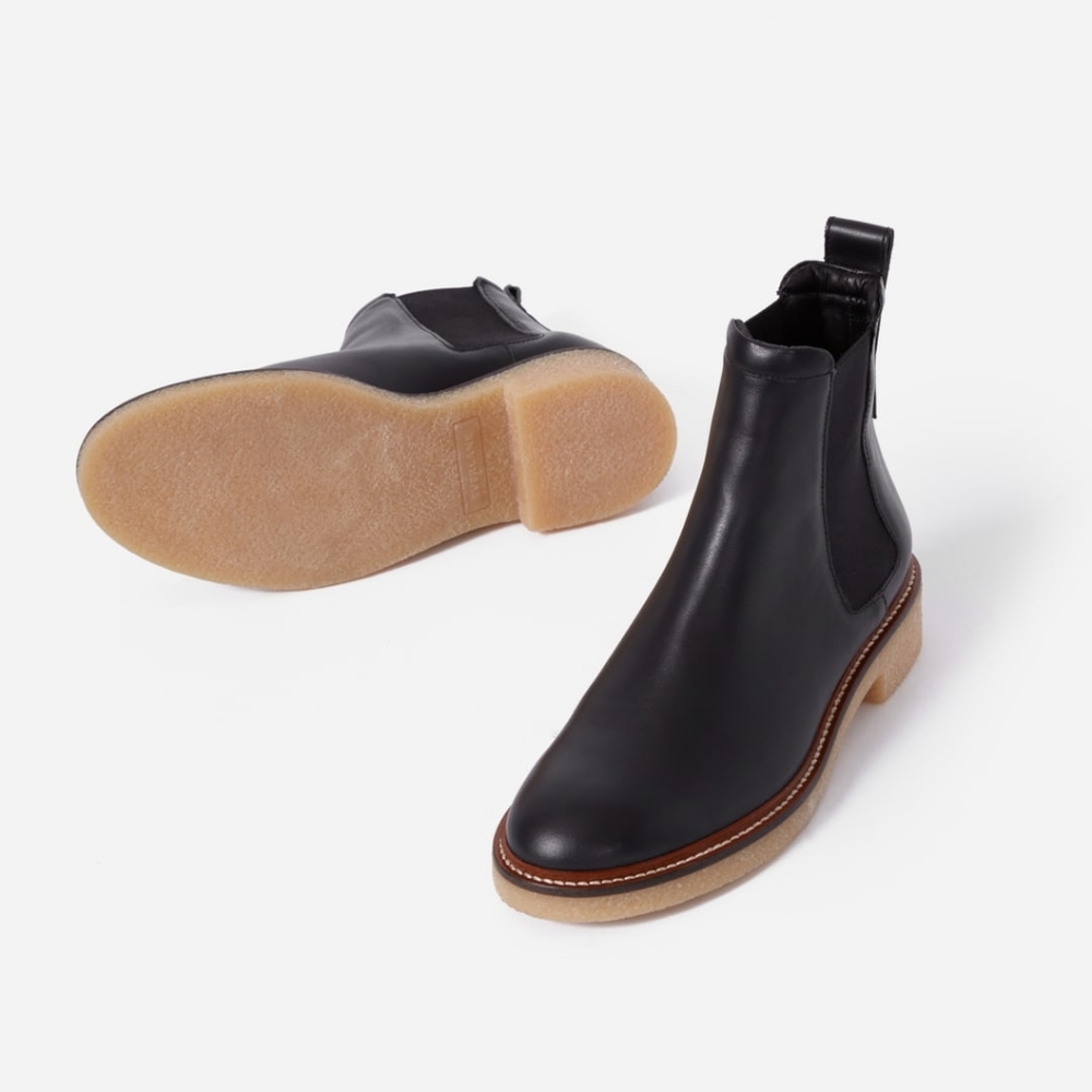 NWOT Everlane • Italian Leather Chelsea Boot